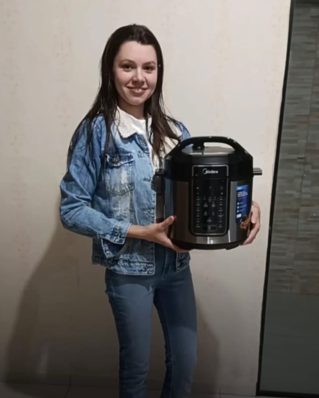 Thaís — Cliente X do Infinito